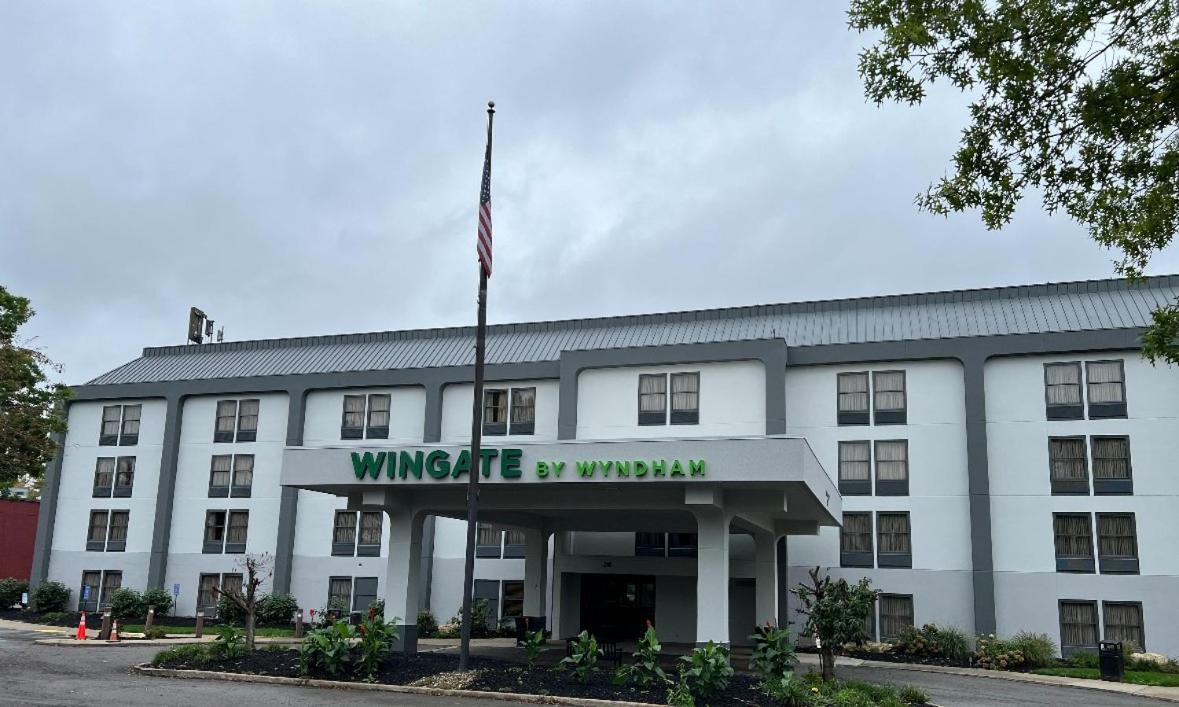 Wingate By Wyndham Cranberry Hotel Cranberry Township Exterior photo